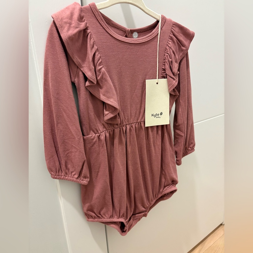 Kyte BABY Mauve Ruffle Romper